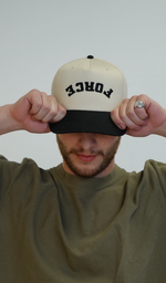 Load image into Gallery viewer, otto hat black and cream